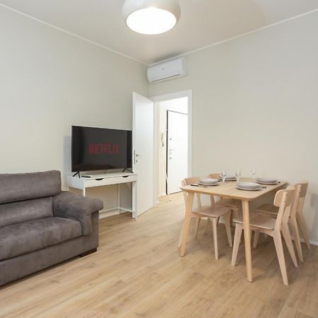 Dreams Exclusive Apartments With Terrace - Free Parking - M1 Station - Near Center Milano Eksteriør billede